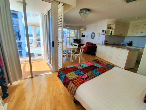 Broadbeach Holiday Apartments - Kempsey Accommodation 25