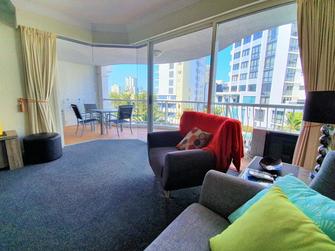 Broadbeach Holiday Apartments - Kempsey Accommodation 3