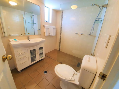 Broadbeach Holiday Apartments - Kempsey Accommodation 21