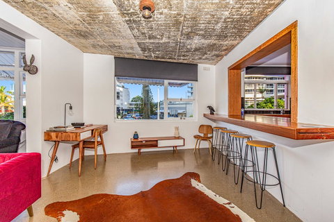 The Pink Hotel Coolangatta - Kempsey Accommodation 5