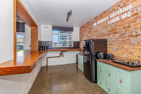 The Pink Hotel Coolangatta - Kempsey Accommodation 4