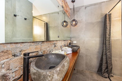 The Pink Hotel Coolangatta - Kempsey Accommodation 8