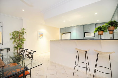 Oasis At Palm Cove - Kempsey Accommodation 10