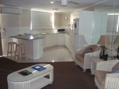 Grosvenor Beachfront Apartments Surfers Paradise - Kempsey Accommodation 14