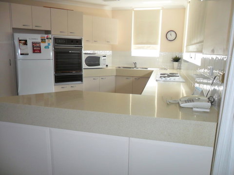 Grosvenor Beachfront Apartments Surfers Paradise - Kempsey Accommodation 15