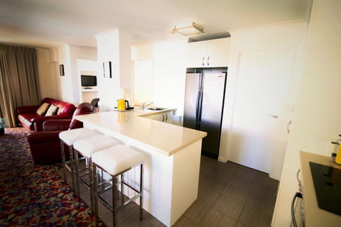 Grosvenor Beachfront Apartments Surfers Paradise - Kempsey Accommodation 4