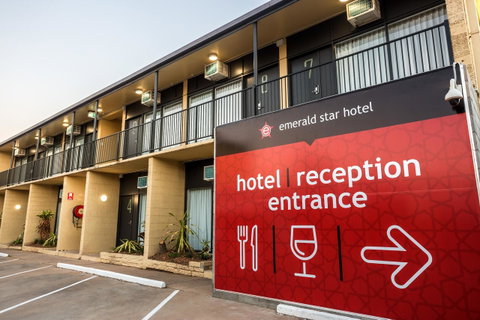 Nightcap At Emerald Star Hotel - Kempsey Accommodation 4