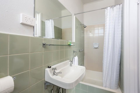 Nightcap At Emerald Star Hotel - Kempsey Accommodation 2