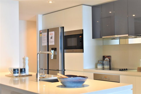 Gold Coast Private Apartments - H Residences, Surfers Paradise - Kempsey Accommodation 4