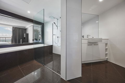 Novotel Surfers Paradise - Kempsey Accommodation 20
