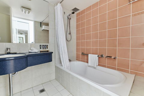 Novotel Cairns Oasis Resort - Kempsey Accommodation 2