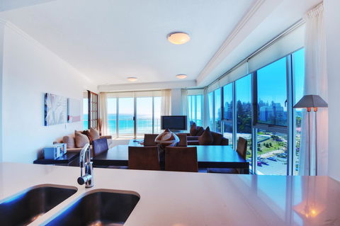 Reflection On The Sea - Kempsey Accommodation 6