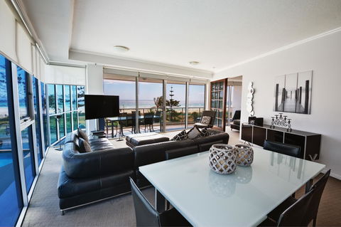 Reflection On The Sea - Kempsey Accommodation 40