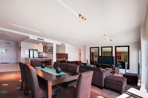 Reflection On The Sea - Kempsey Accommodation 14