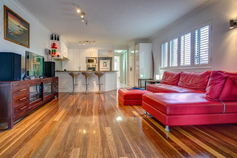 Currumbin Sands On The Beach - Kempsey Accommodation 20