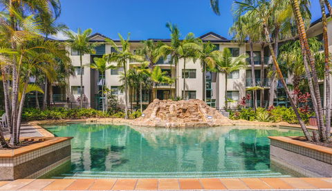 Currumbin Sands On The Beach - Kempsey Accommodation 3