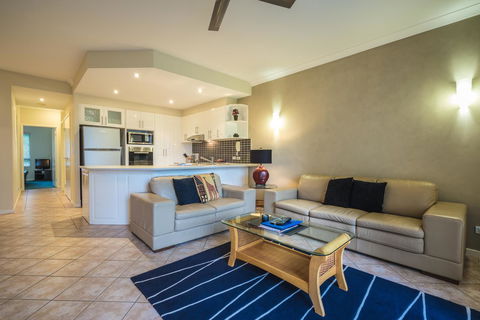 Currumbin Sands On The Beach - Kempsey Accommodation 19