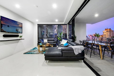Circle On Cavill, Apartments And Sub Penthouses - We Accommodate - Kempsey Accommodation 36