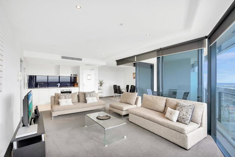 Circle On Cavill, Apartments And Sub Penthouses - We Accommodate - Kempsey Accommodation 12