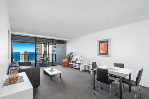 Circle On Cavill, Apartments And Sub Penthouses - We Accommodate - Kempsey Accommodation 8