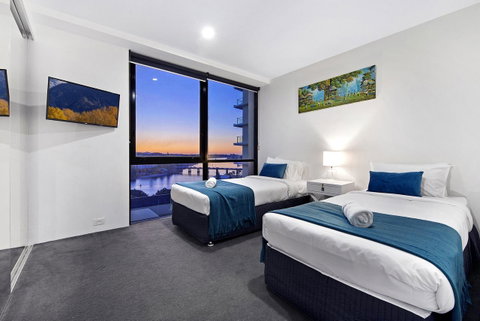 Circle On Cavill, Apartments And Sub Penthouses - We Accommodate - Kempsey Accommodation 39