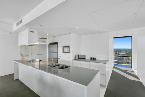 Circle On Cavill, Apartments And Sub Penthouses - We Accommodate - Kempsey Accommodation 32