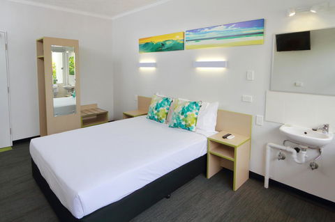 Palm Beach Hotel - Kempsey Accommodation 2