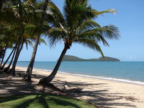Palm Cove Beach Apartment - Kempsey Accommodation 25