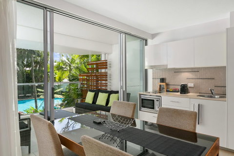Palm Cove Beach Apartment - Kempsey Accommodation 5