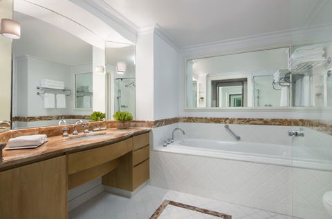 JW Marriott Gold Coast Resort & Spa - Kempsey Accommodation 11