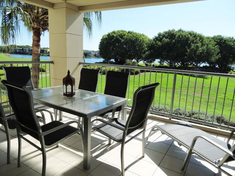 Waterfront Resort Villa With Buggy - Kempsey Accommodation 1