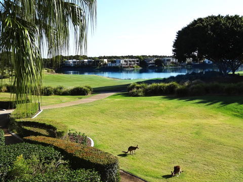 Waterfront Resort Villa With Buggy - Kempsey Accommodation 3