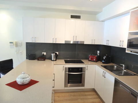 Waterfront Resort Villa With Buggy - Kempsey Accommodation 7