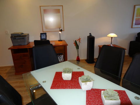 Waterfront Resort Villa With Buggy - Kempsey Accommodation 8