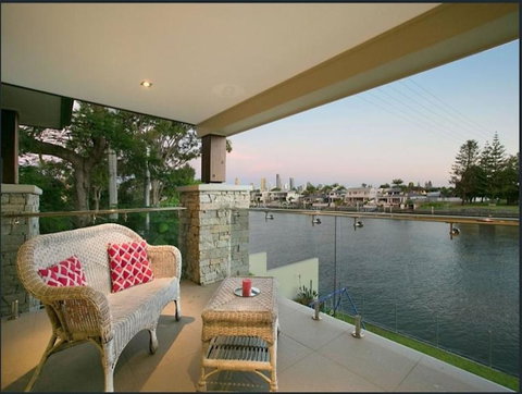 Riverfront Dream - Kempsey Accommodation 24