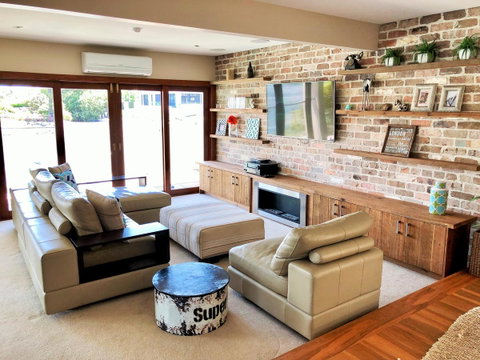 Riverfront Dream - Kempsey Accommodation 11
