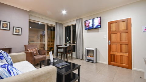 Blue Summit Hideaway - Kempsey Accommodation 18