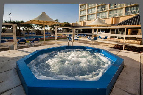 Chateau Beachside Resort - Kempsey Accommodation 1