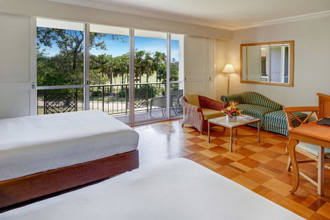 InterContinental Sanctuary Cove Resort, An IHG Hotel - Kempsey Accommodation 25