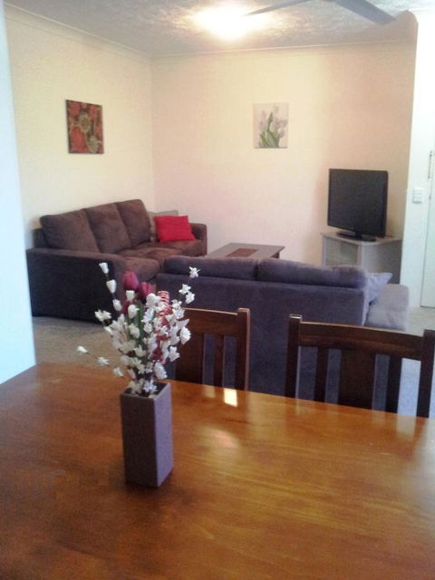 Champelli Palms Apartments - Kempsey Accommodation 7