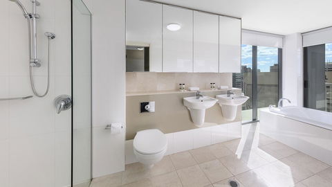 Oaks Brisbane On Felix Suites - Kempsey Accommodation 9