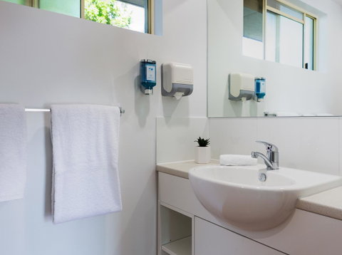 Anchor Motel Noosa - Kempsey Accommodation 6