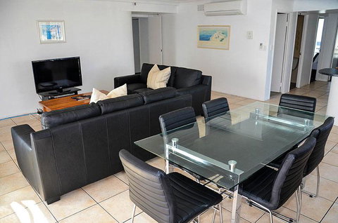 Zenith Ocean Front Apartments - Kempsey Accommodation 11