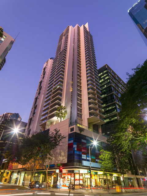 Oaks Brisbane River City Suites - Kempsey Accommodation 0