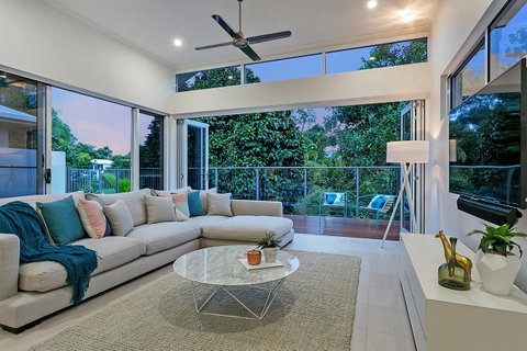 Oceans Edge Holiday Home - Kempsey Accommodation 2