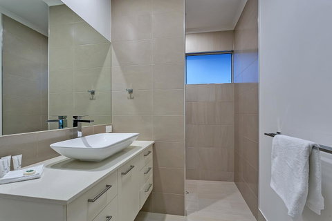 Oceans Edge Holiday Home - Kempsey Accommodation 14