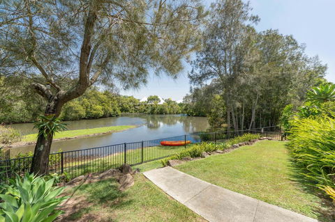 Waterfront Theme Park Getaway - Kempsey Accommodation 20