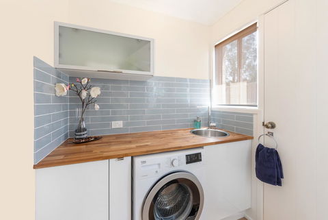 Waterfront Theme Park Getaway - Kempsey Accommodation 12