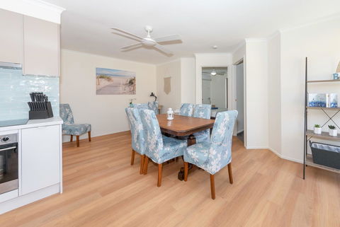 Waterfront Theme Park Getaway - Kempsey Accommodation 5