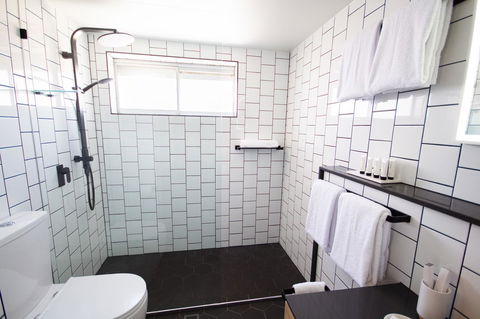 The Island Gold Coast - Kempsey Accommodation 3